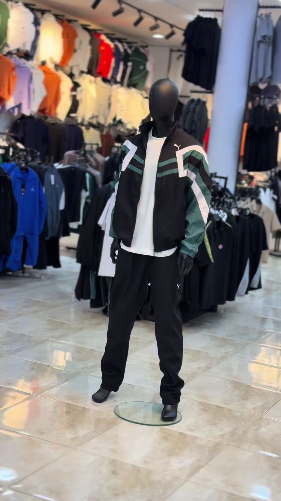 @معتز لملابس الشباب والاحذيه🛍️