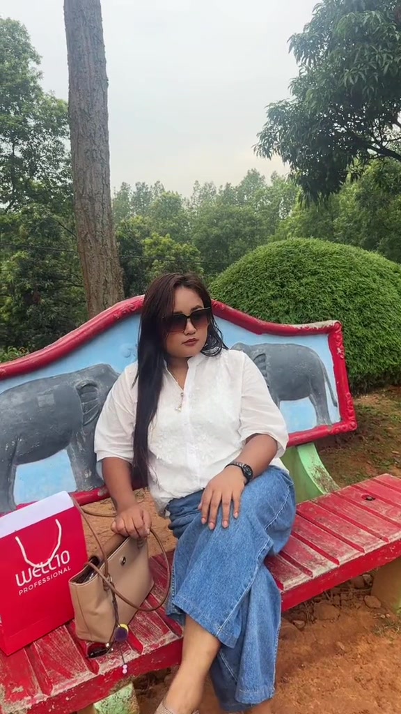 @रिना घलान