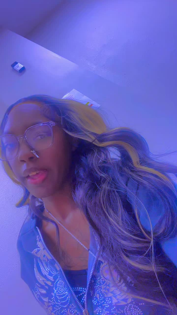 @breashiana
