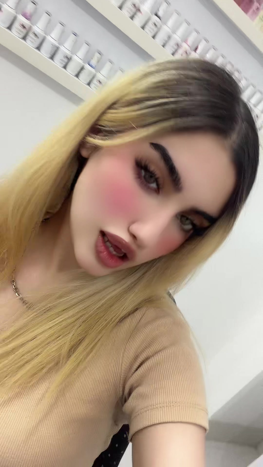 @elenahmadi1