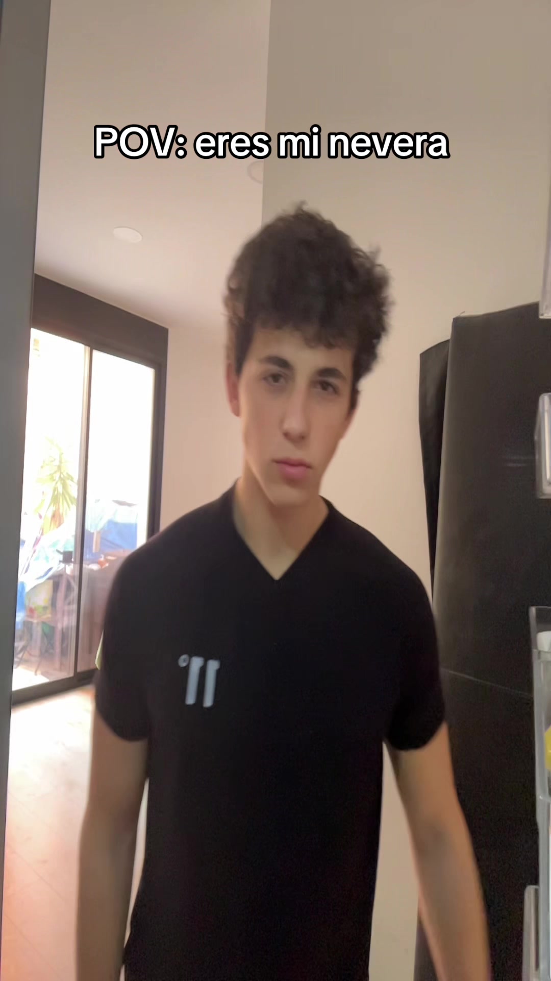 @🦦