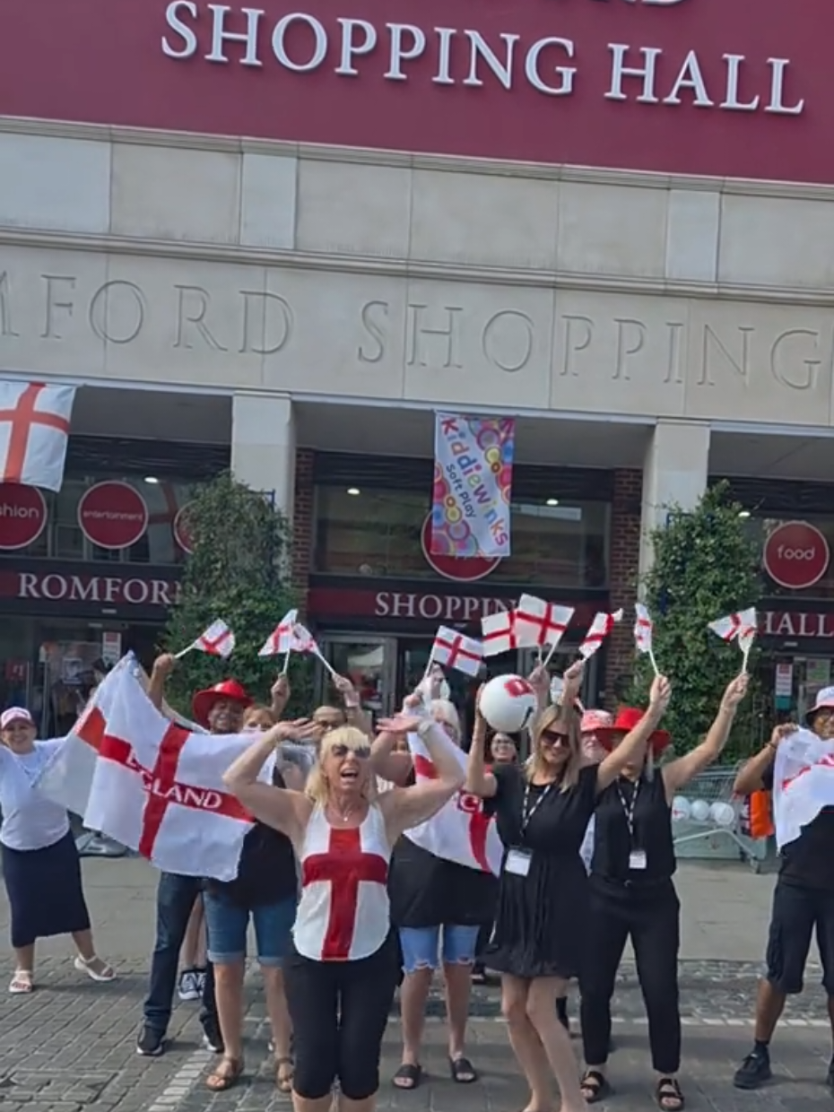 @Romford Shopping Hall