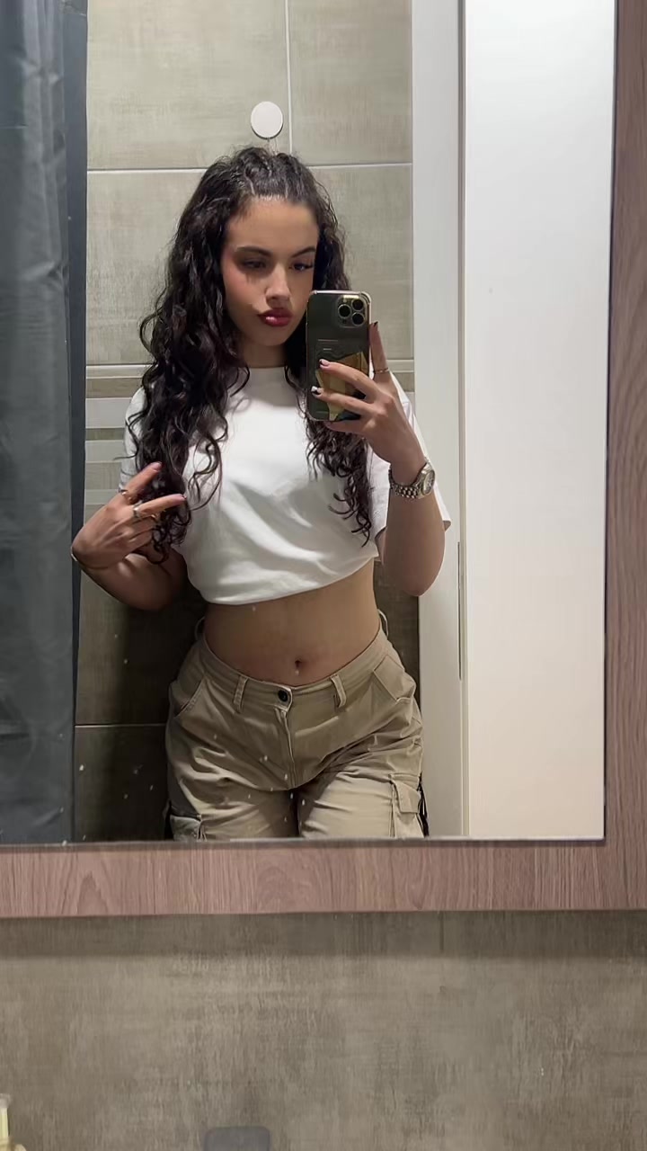 @𝑽𝒂𝒍𝒆💋