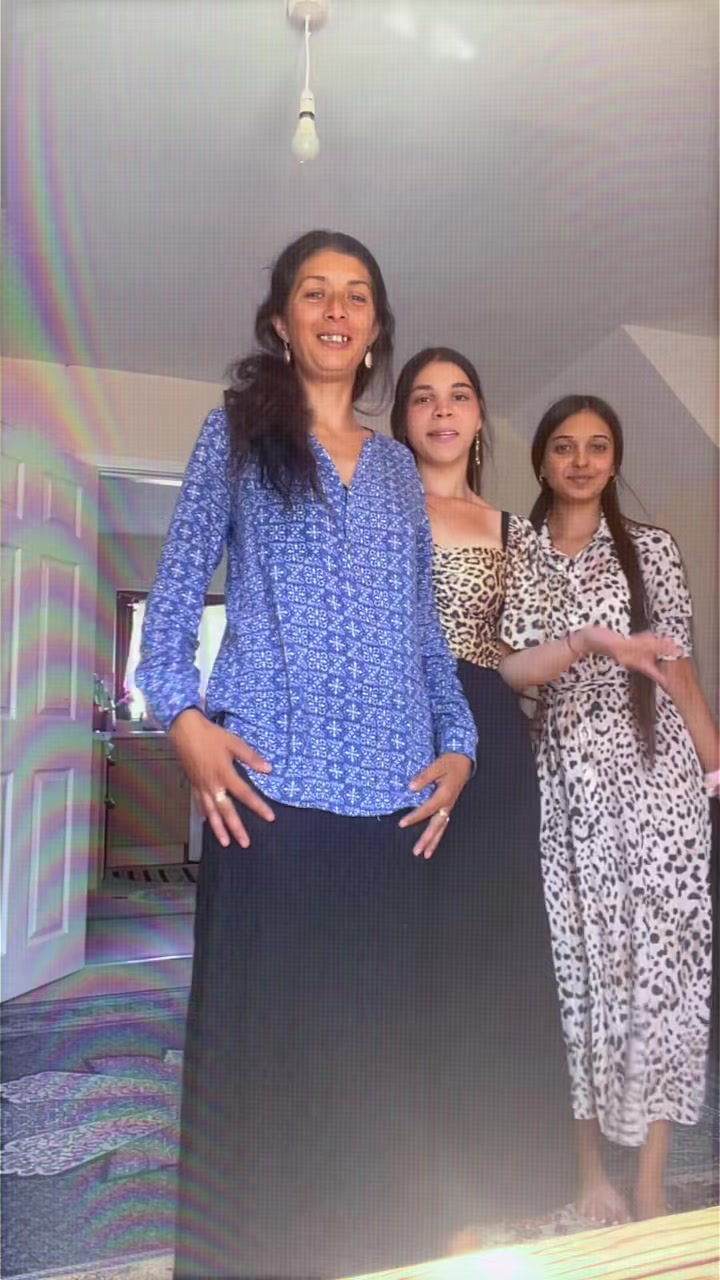 @Elena gabriela
