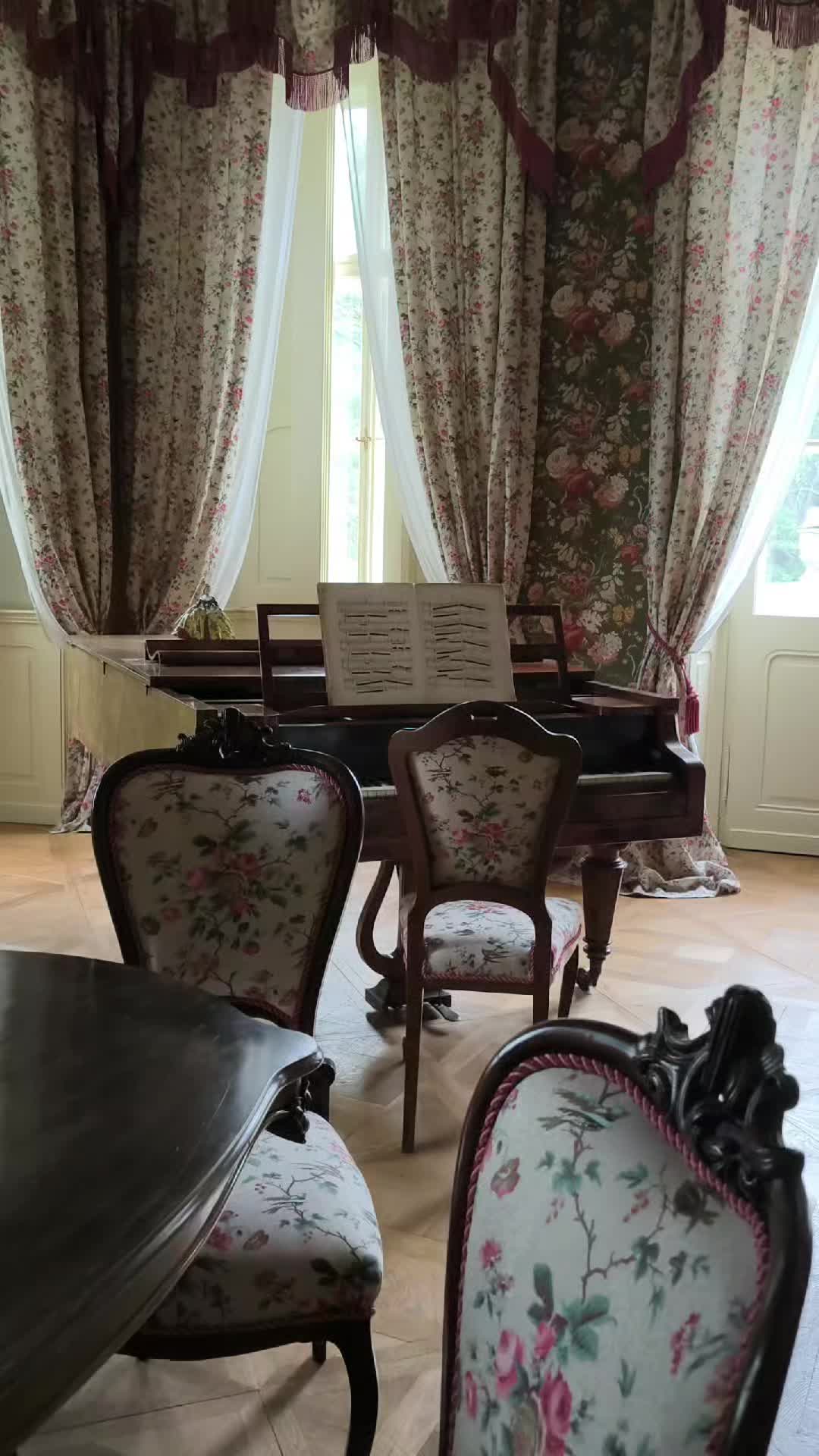 @annie_snajdr