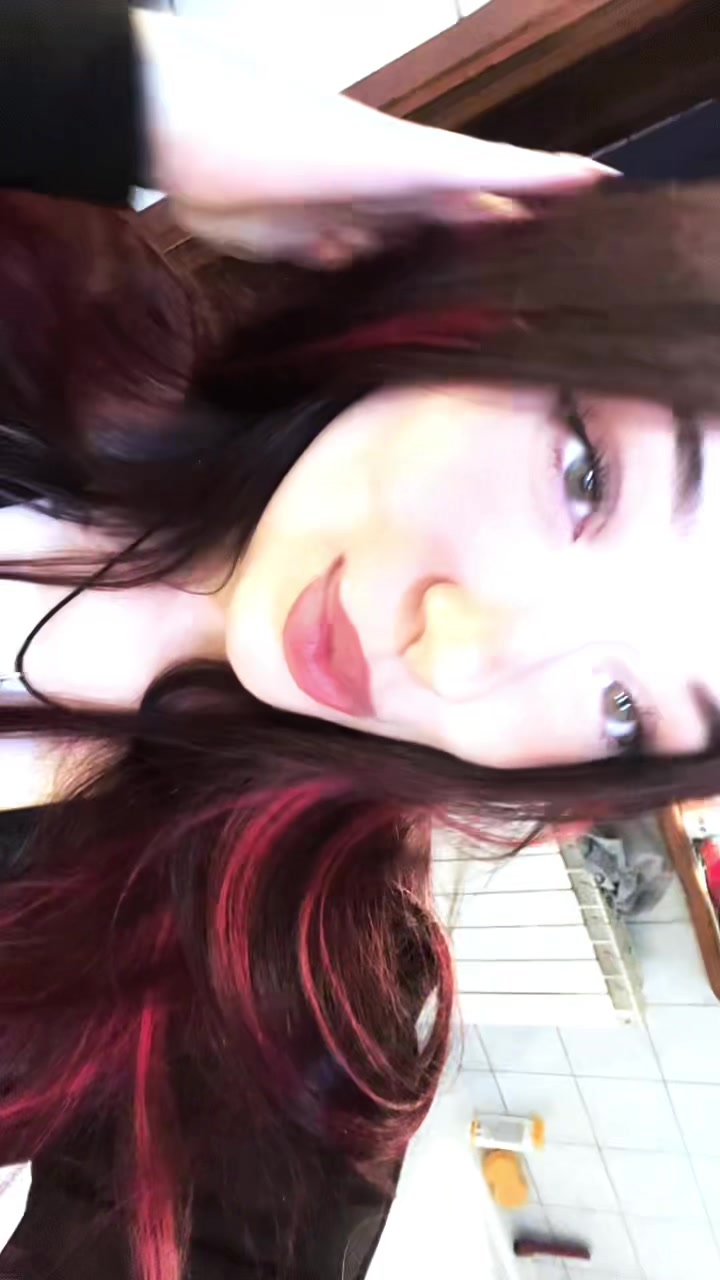 @Nena 💜