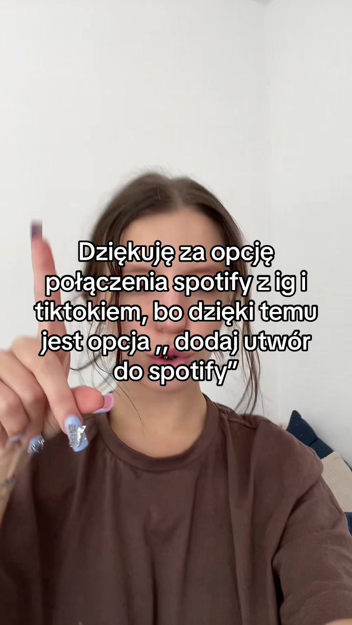 @Julka 🤍🌙