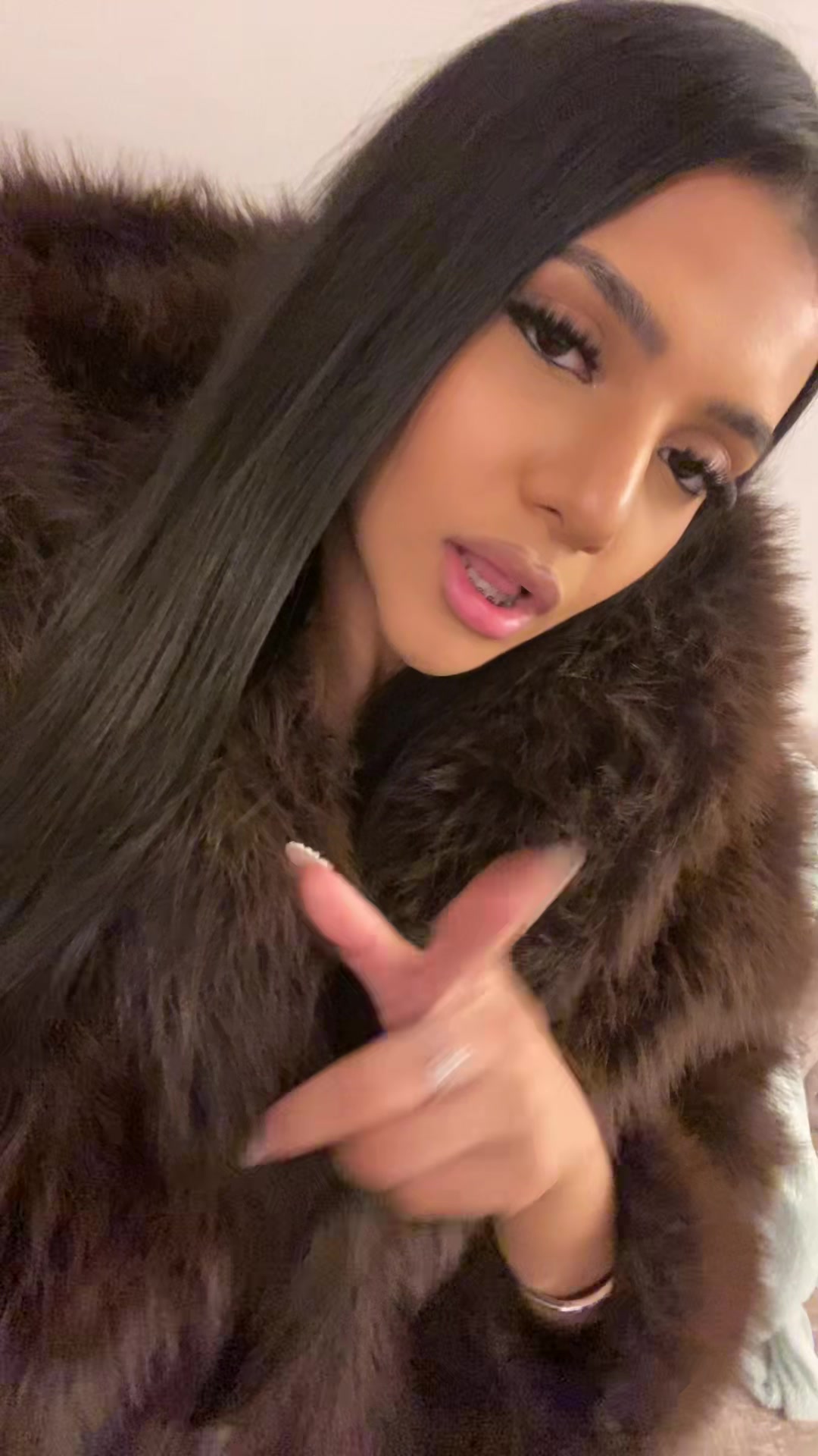 @7