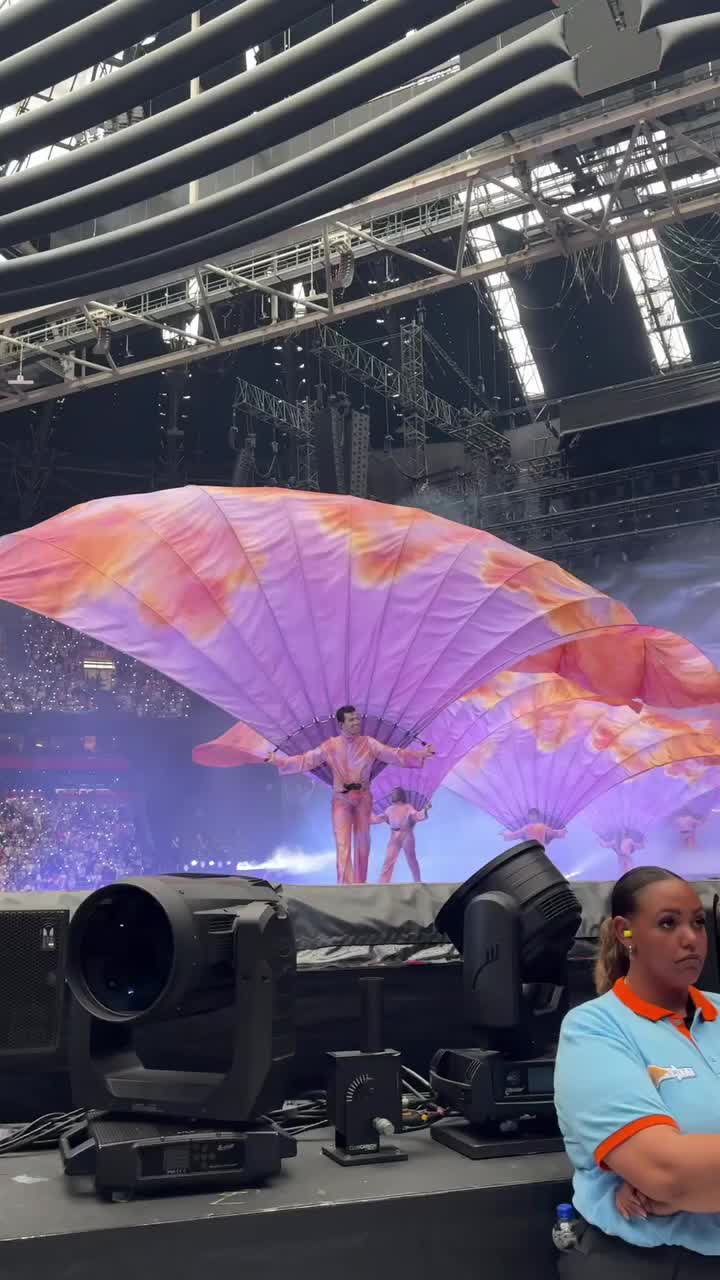 @𓂃꙳⋆videos from the eras tour