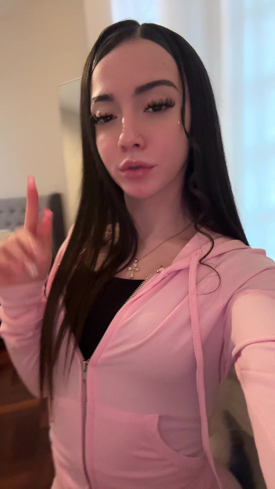 @lari📲