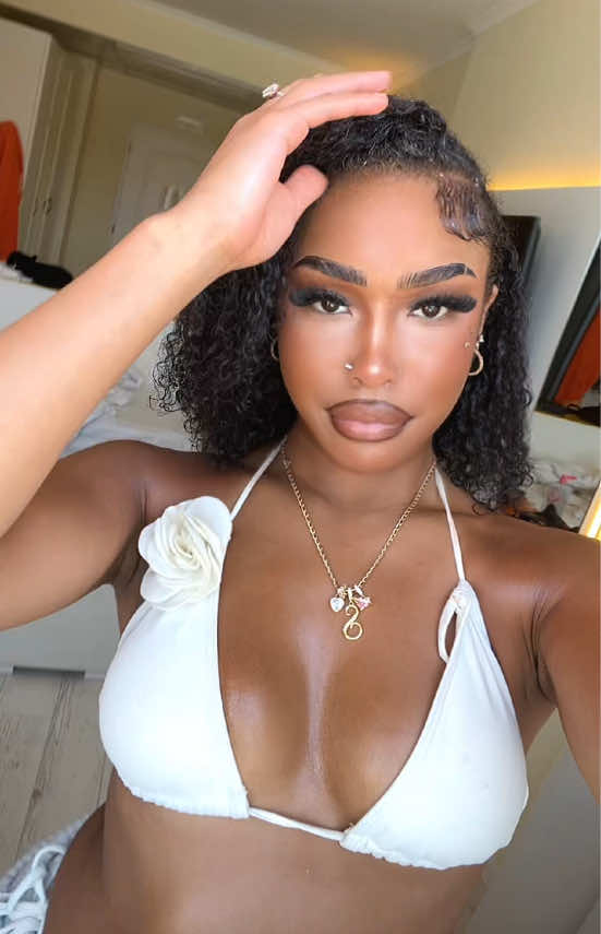 @shania_henryyy