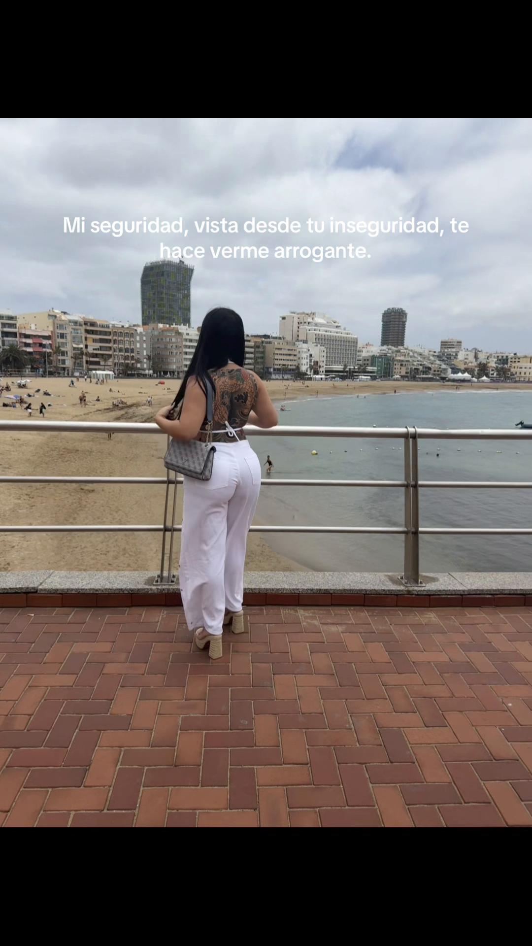@Carla🪽