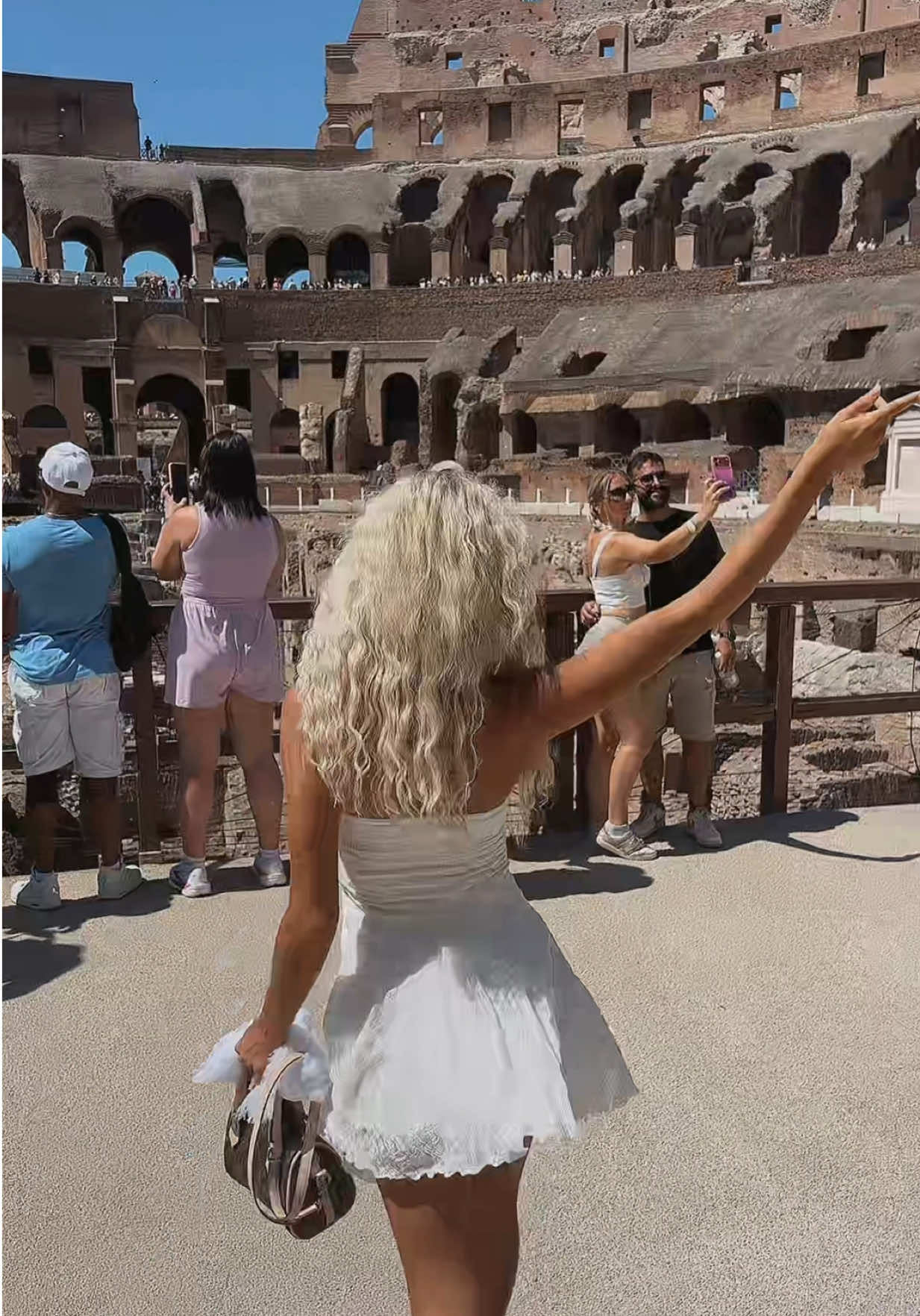 @laurenvinee