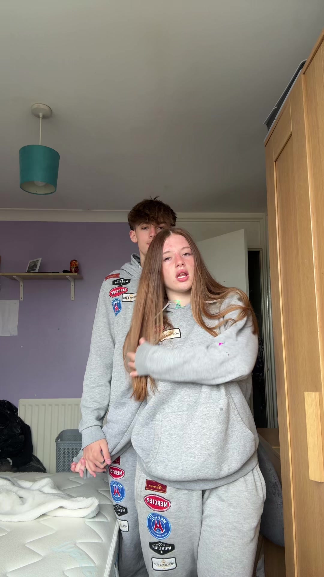 @Alysia x