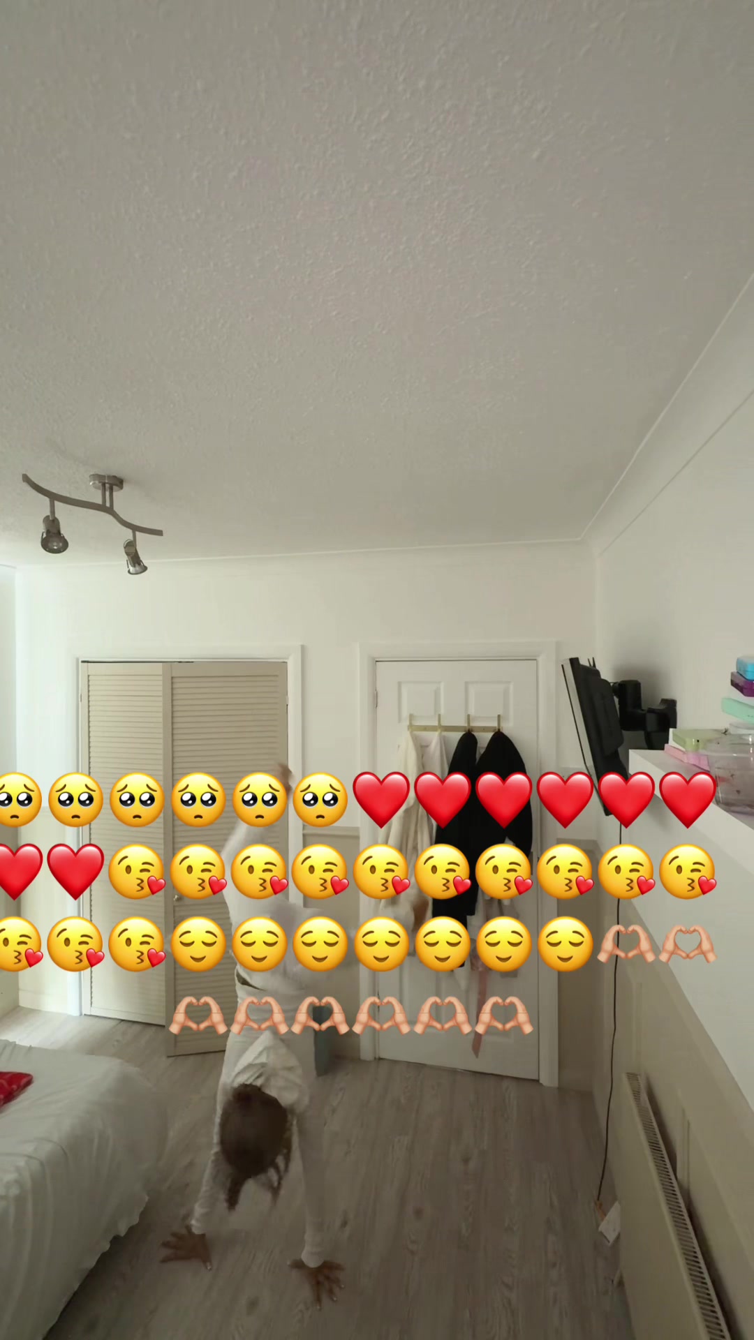 @Aniyspammiieeee