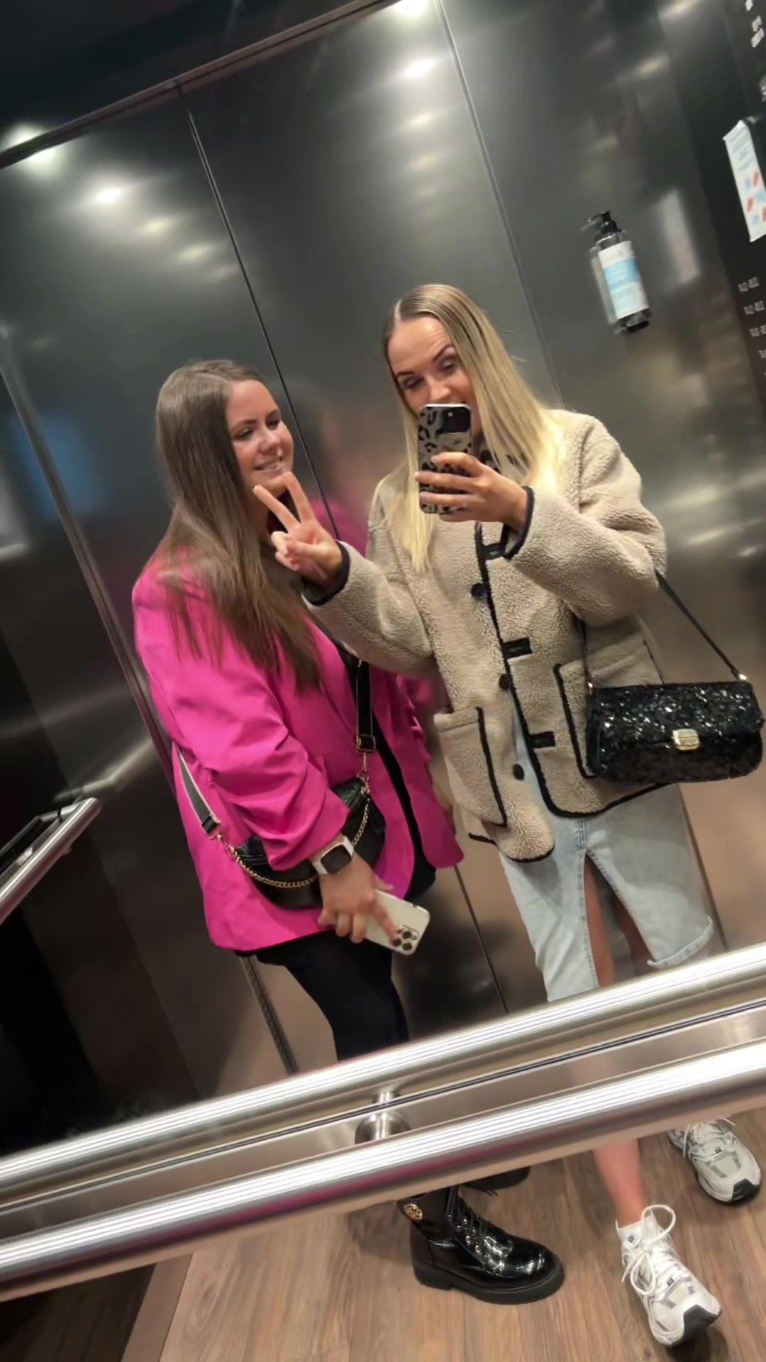 @B33D13💋