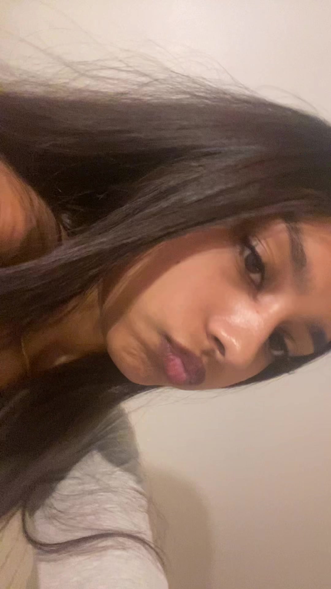 @annabella.