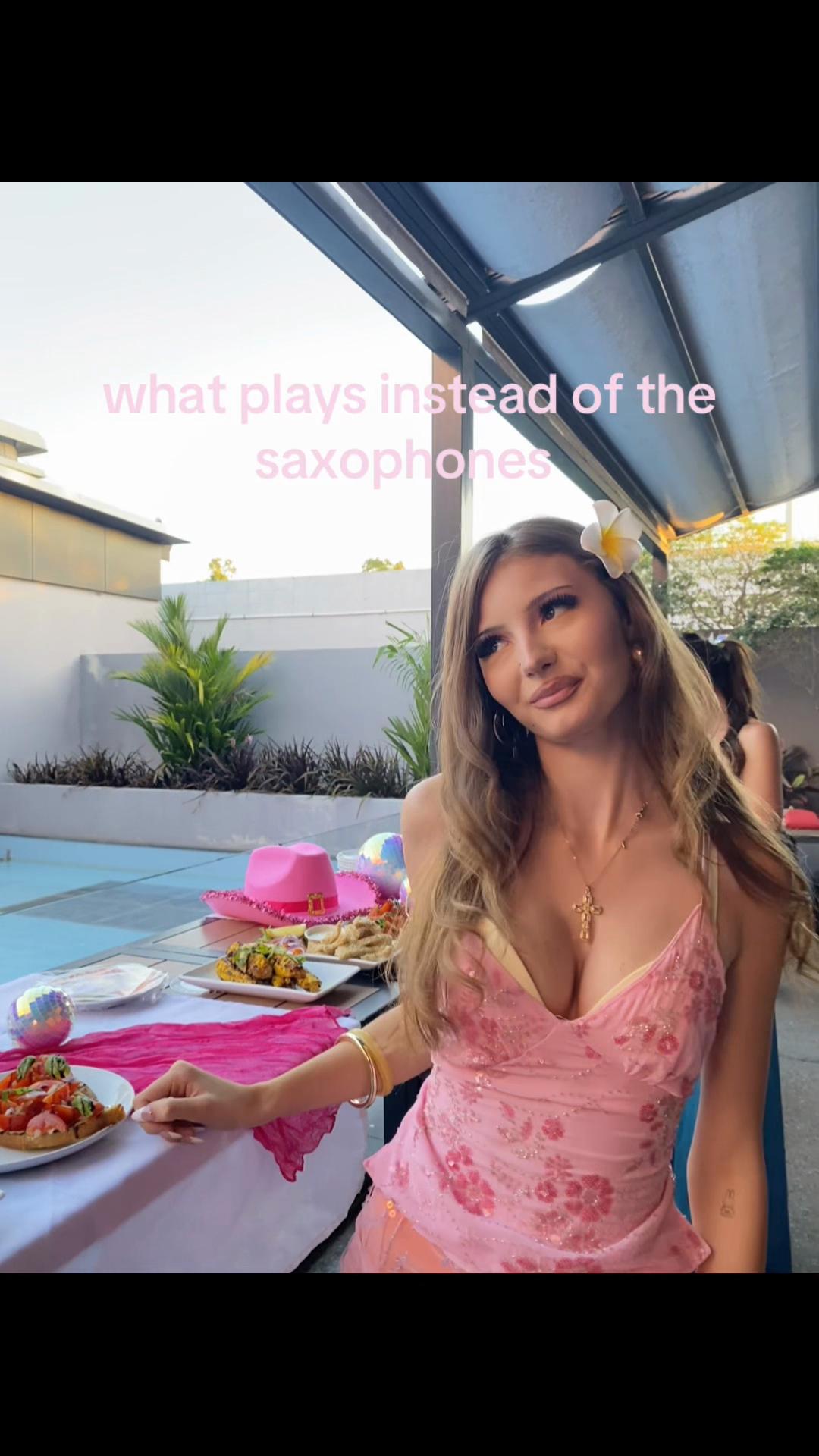 @elyssa🧁