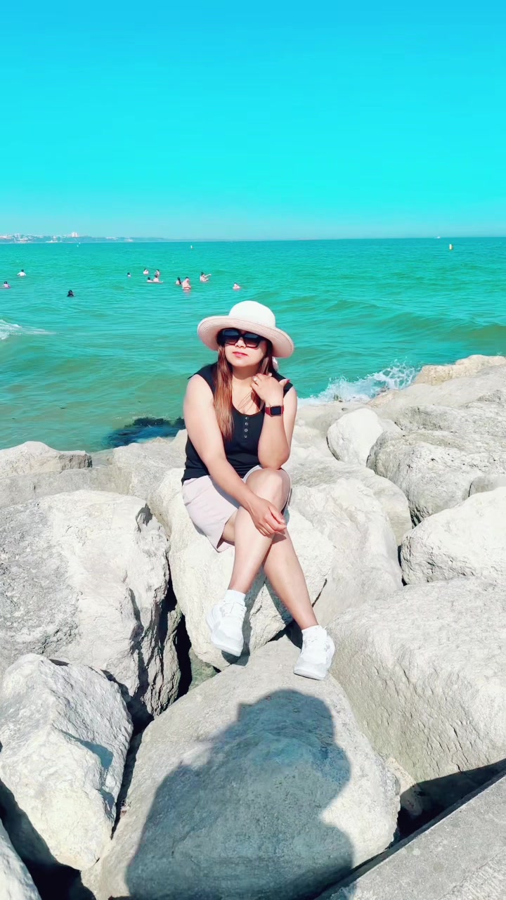 @𝗺𝗲𝗹𝗮𝘅