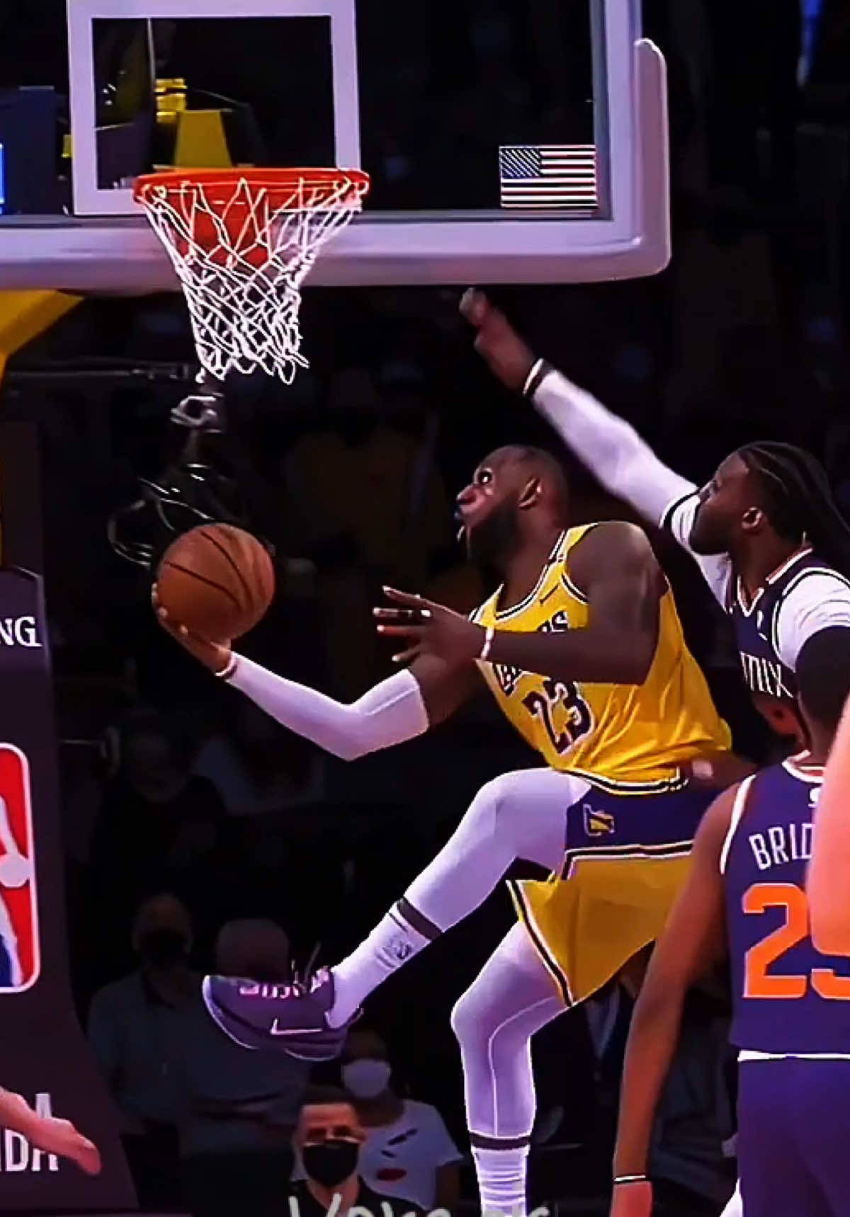 @Voragis