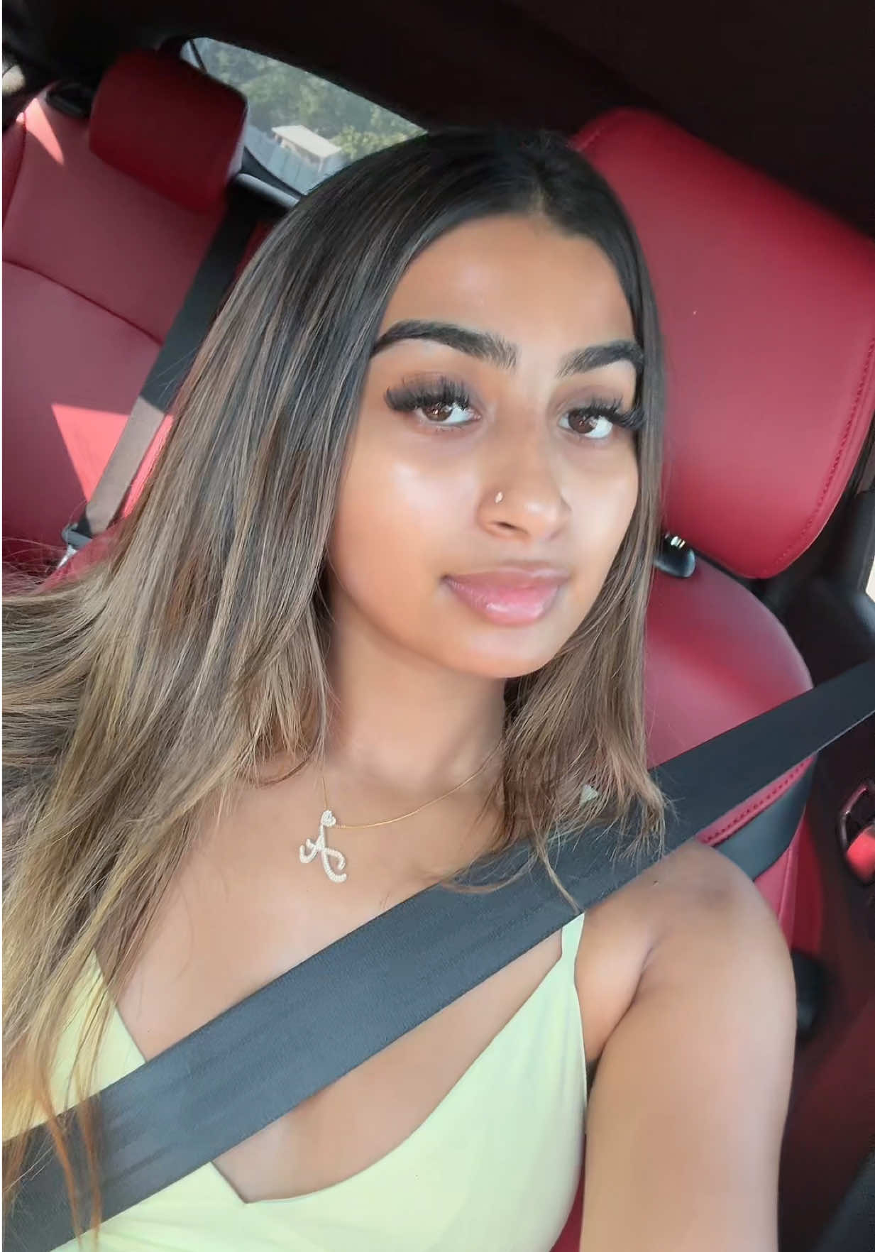@akshileya