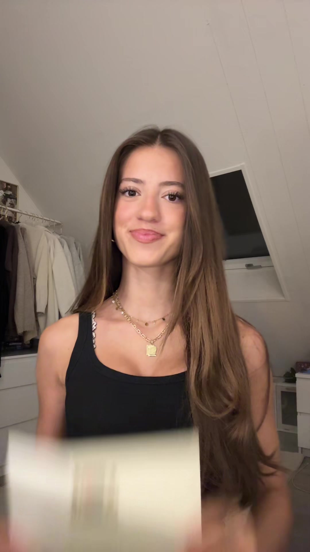 @𝐬𝐚𝐫𝐚
