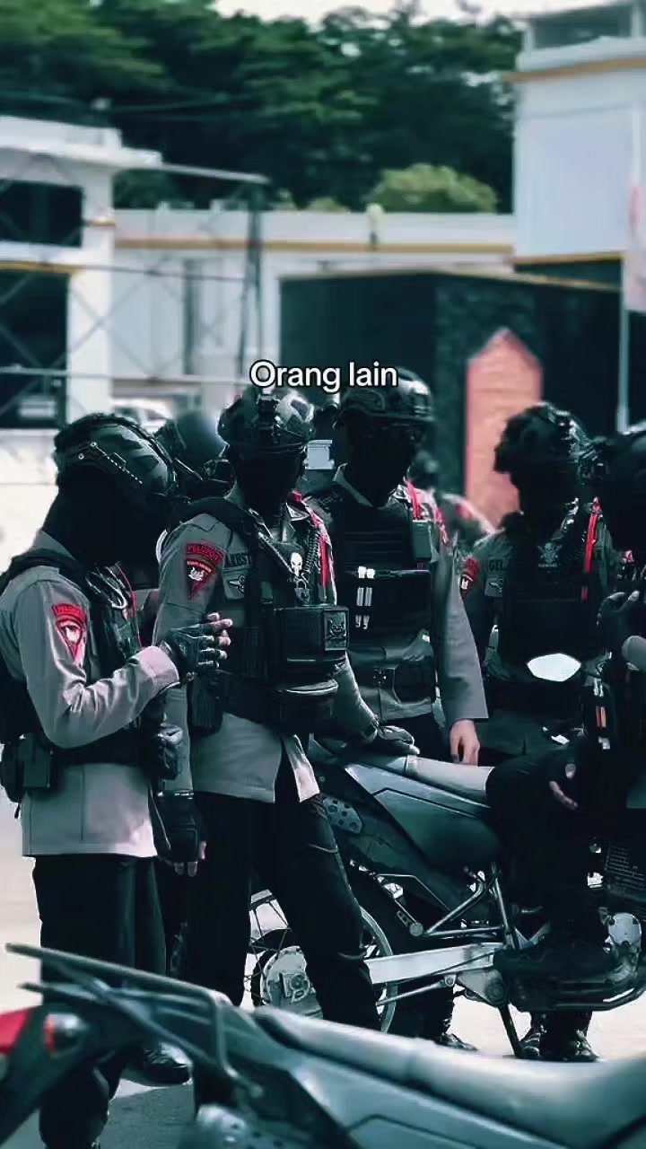 @Tuk&ordf;ng B&ordf;t&ordf; 🧱 🇮🇩
