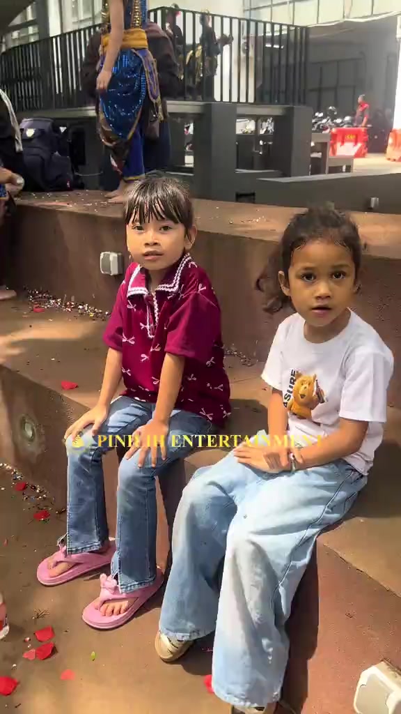 @Fans Putri pinilih eira