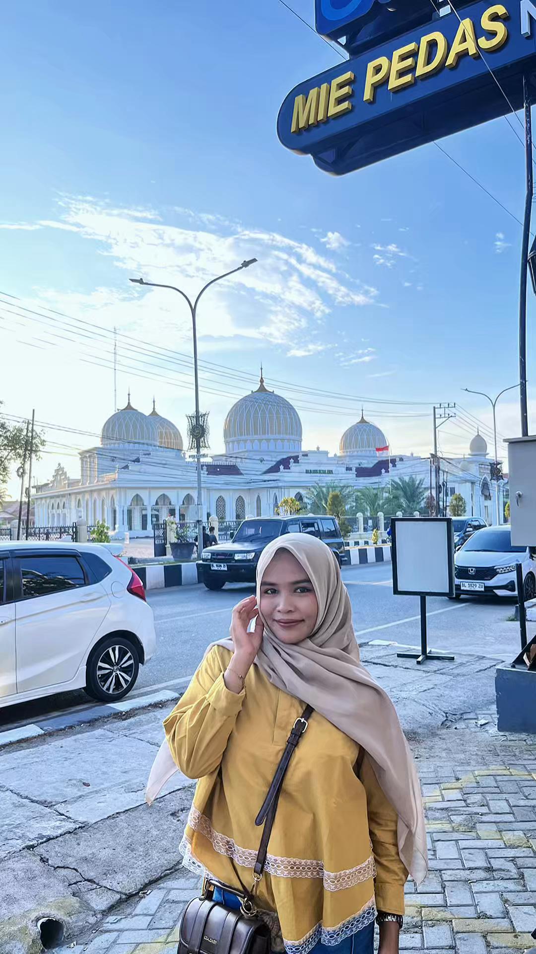 @Azizah🖤🍁