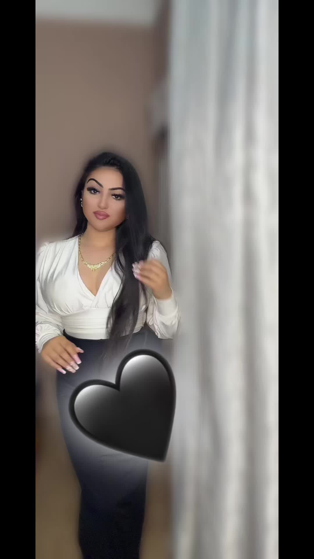 @Vivike007💋