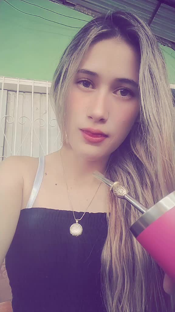 @Che Rubia ii flaquita ii😍😝🌚