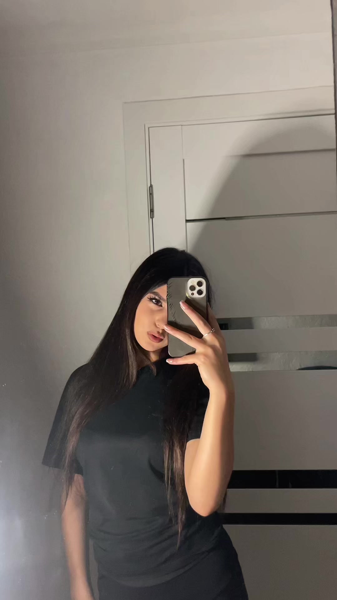 @𝖊𝖒𝖎𝖑𝖞