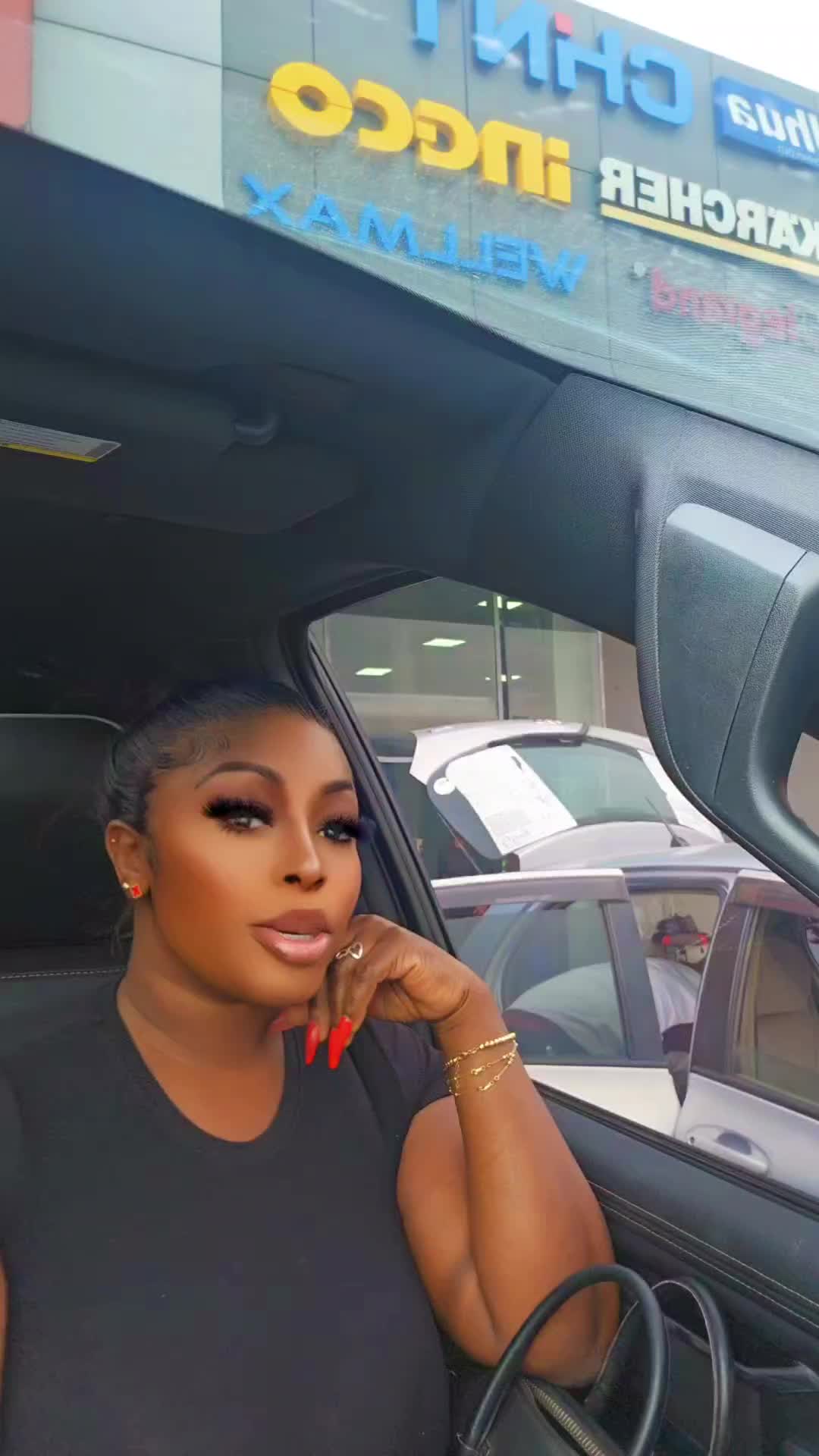 @HoneyMayNash