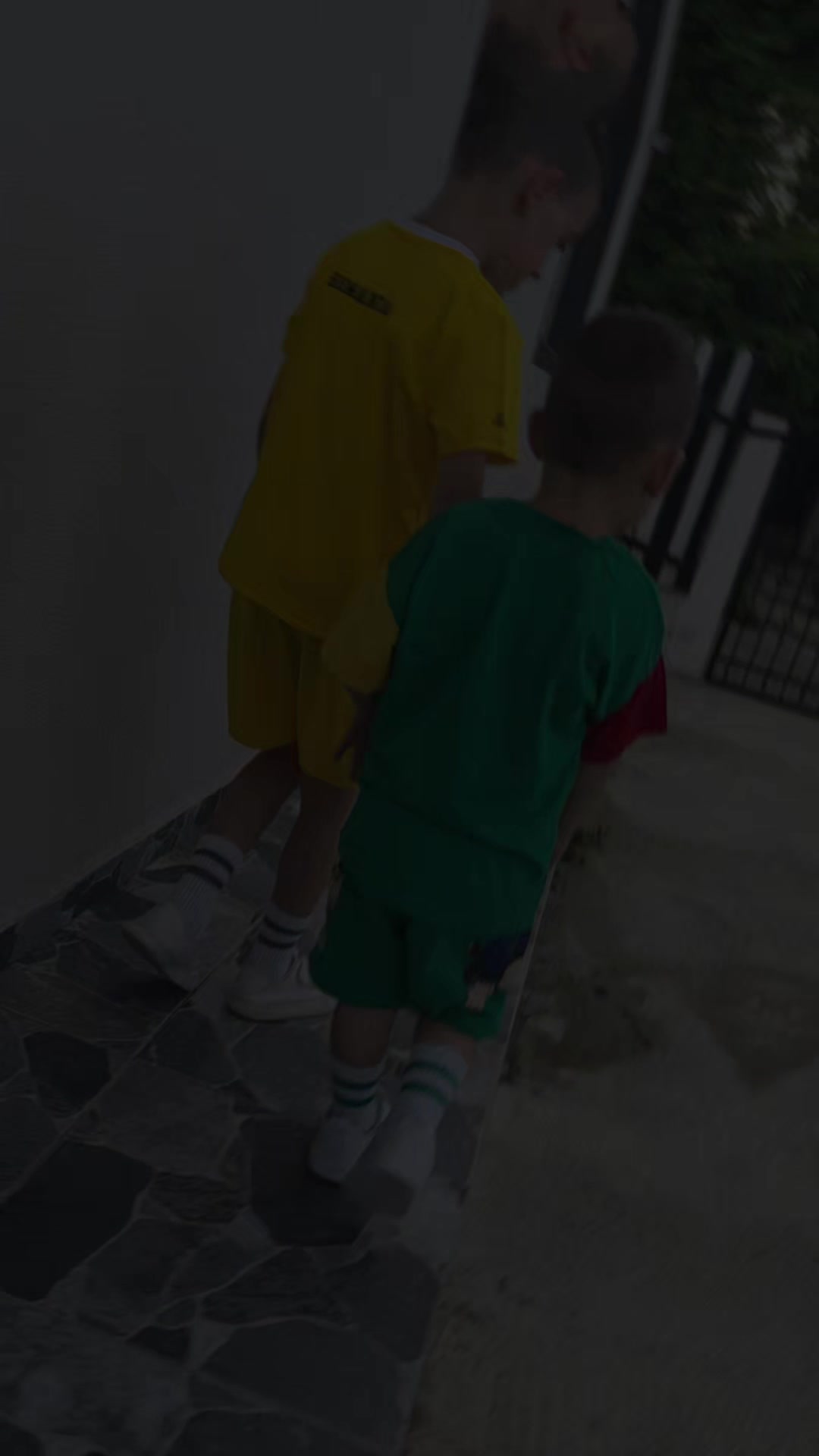 @Ela