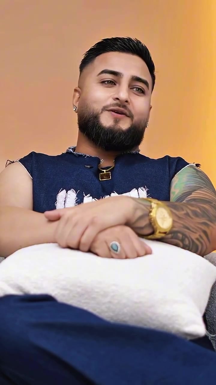 @Yeh Kali Kali ankhe 👀