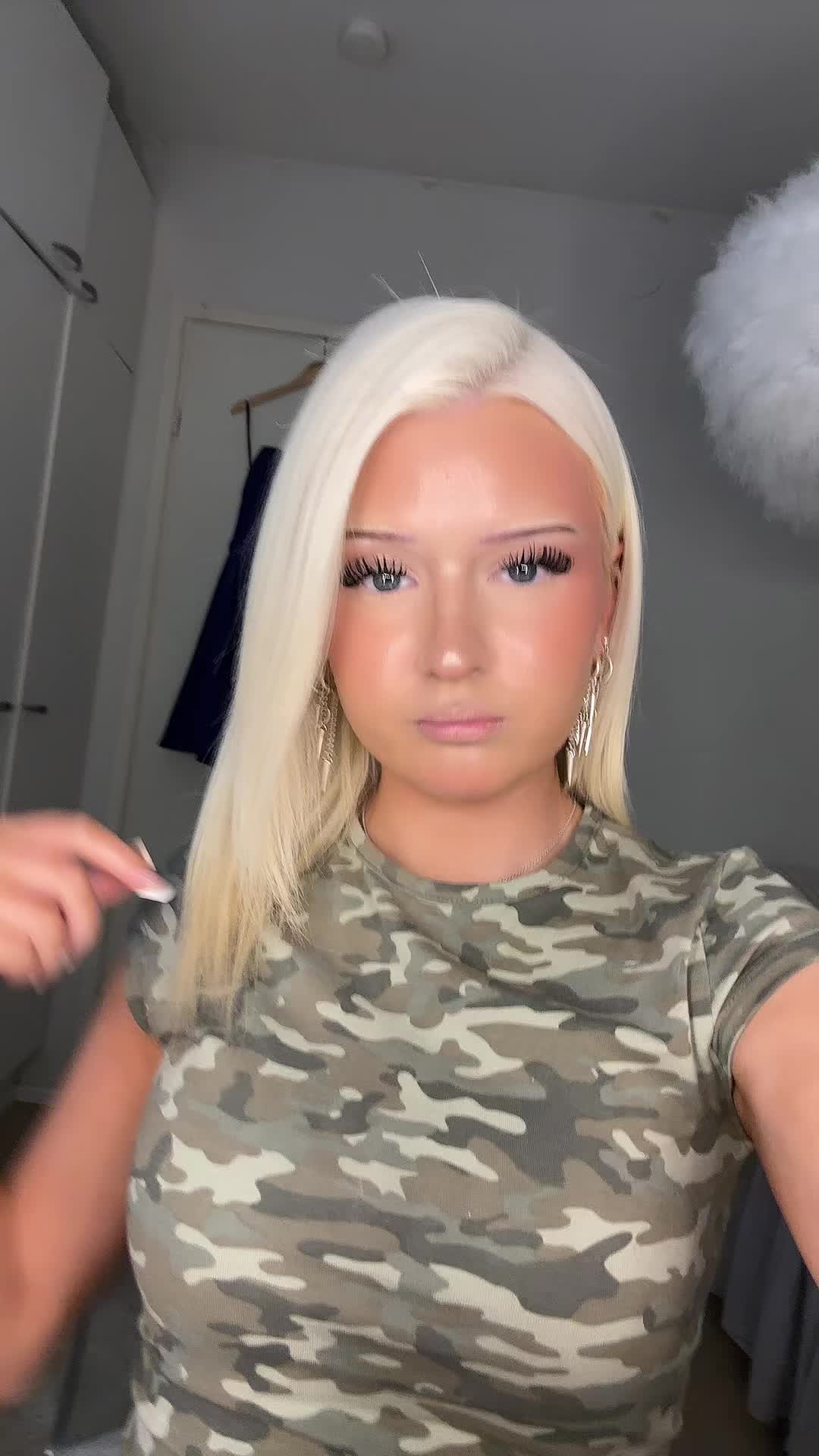 @𝓗𝓮𝓵𝓶𝓲𝓲𝓷𝓪🐰
