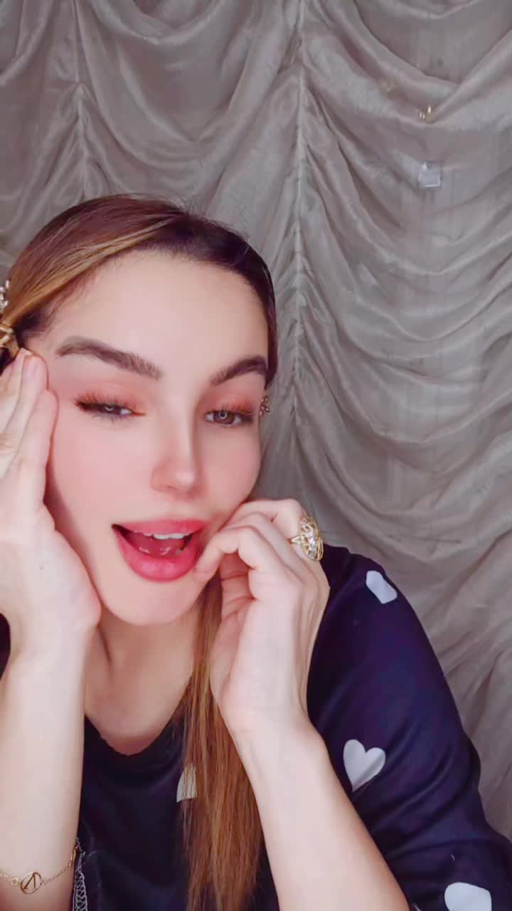 @Emna Fine ✨️