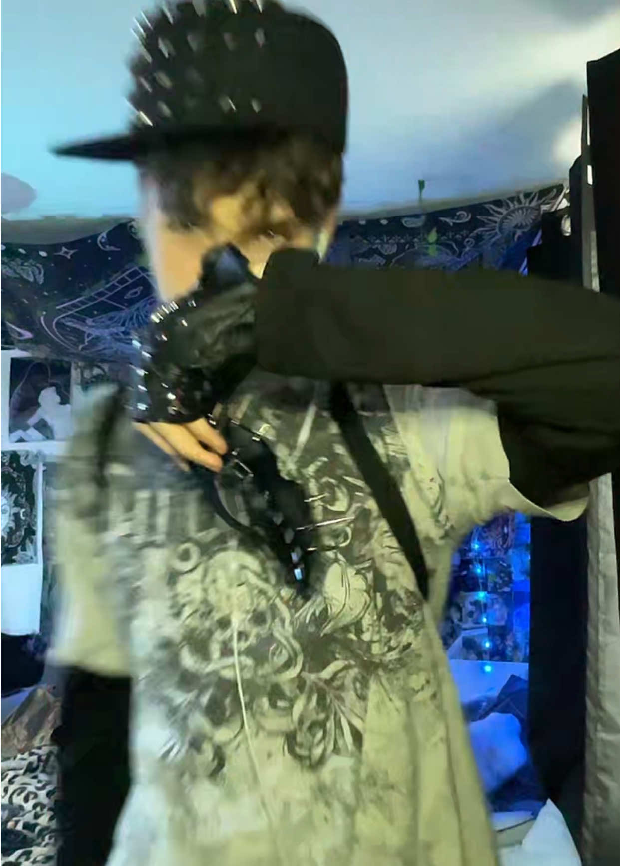 @๐๐ฉ๐ข๐ต๐งโ๏ธ๐งโ๏ธ