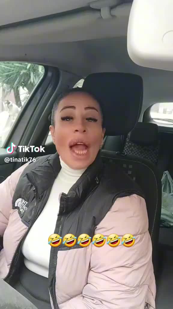 @Paola