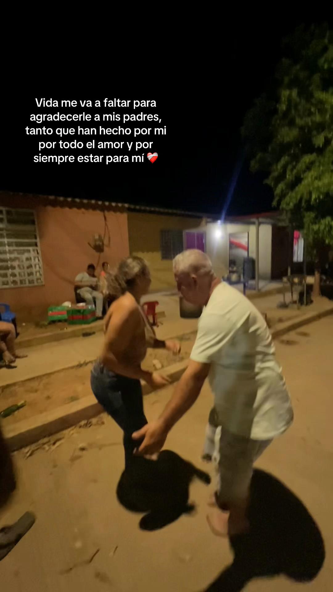 @🦋.