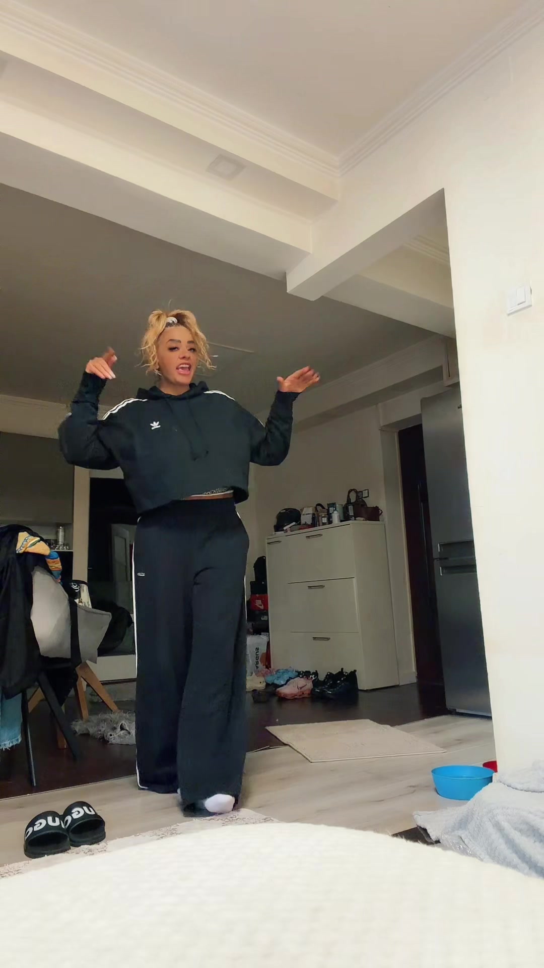 @Mon_Chery