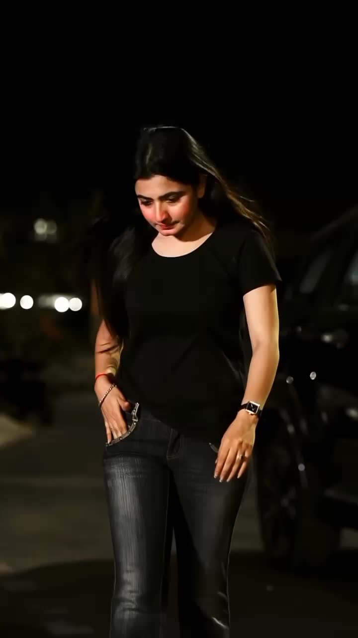 @Meerab🔥