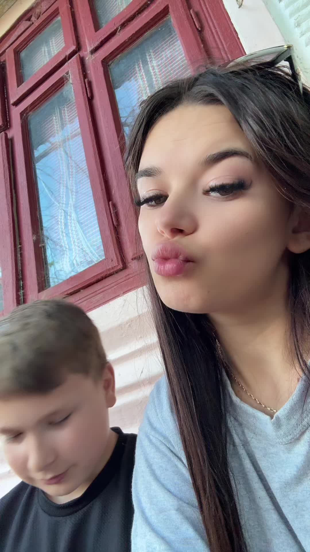 @Ionela