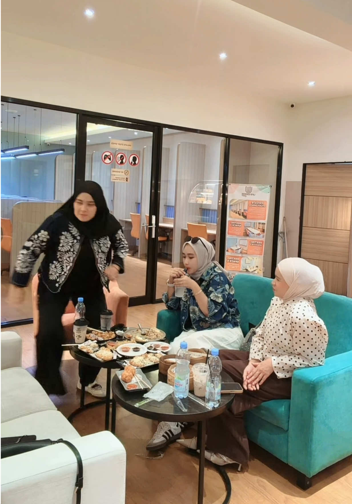 @KacaMataHitam