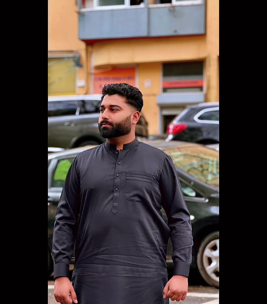 @Habib Roliawala✅