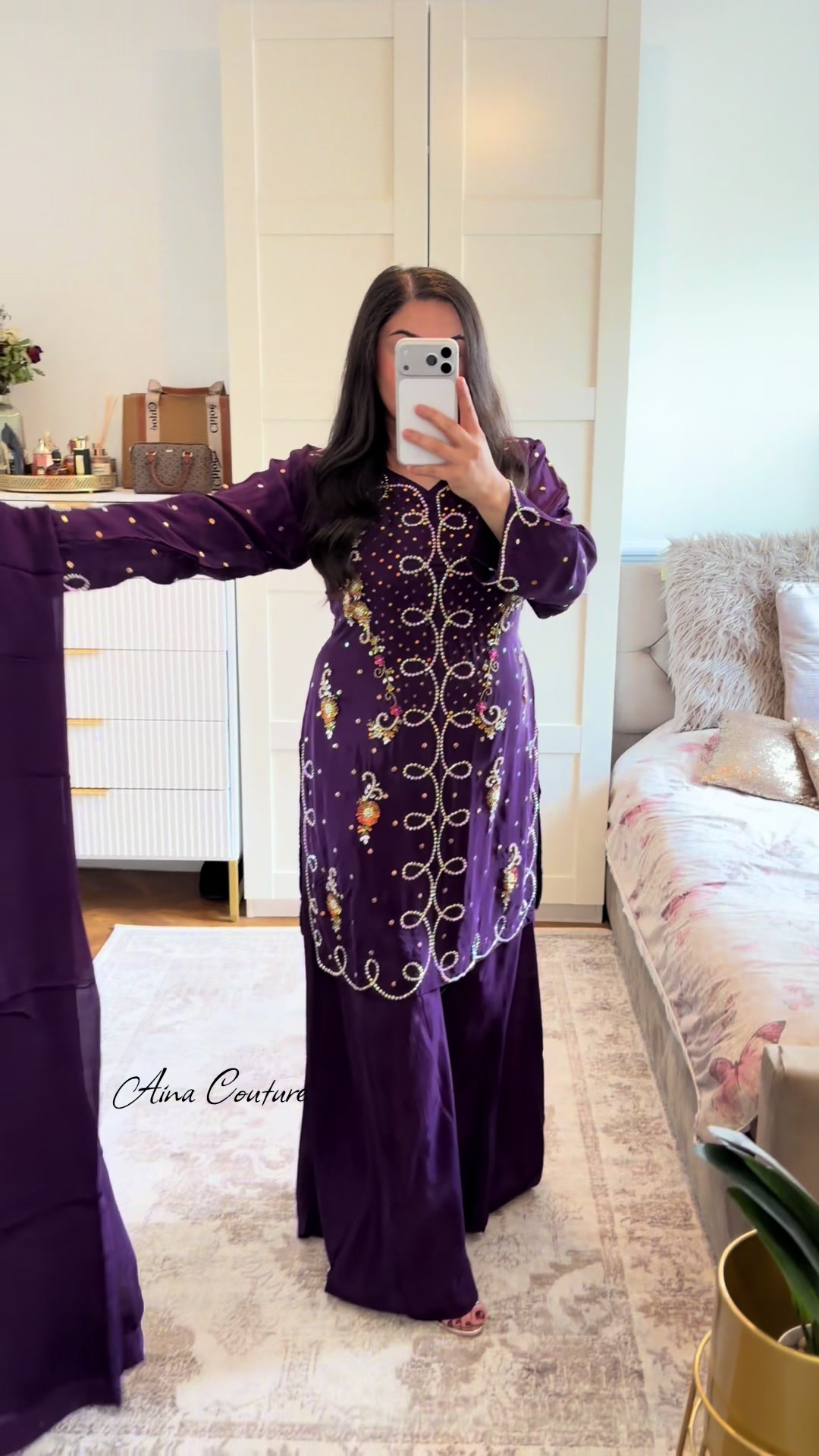 @Aina__couture
