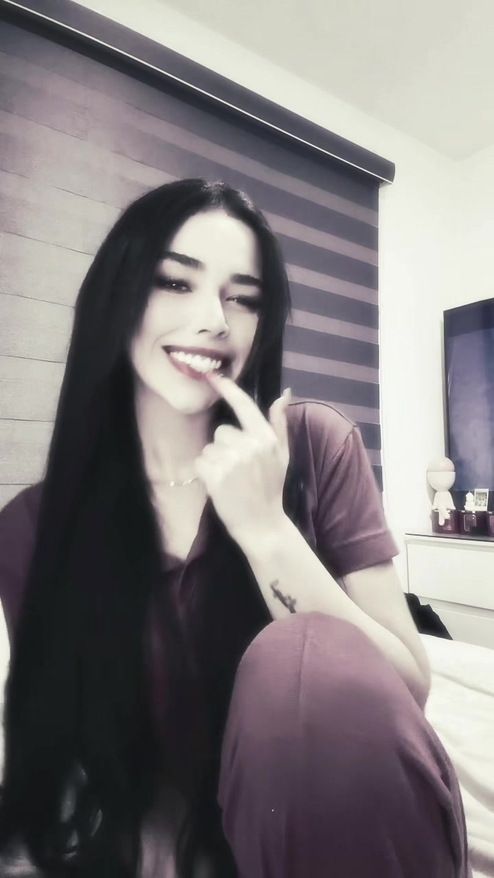 @Vivian F&eacute;lix
