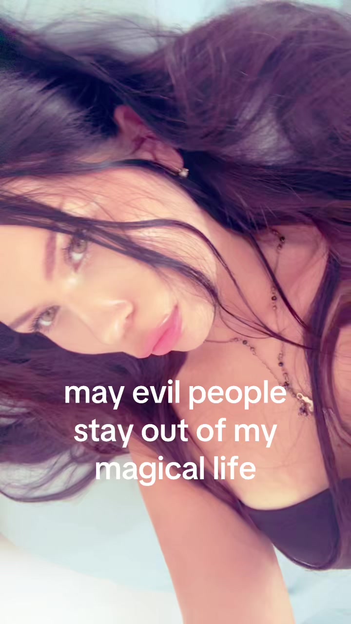 @lialia.xx