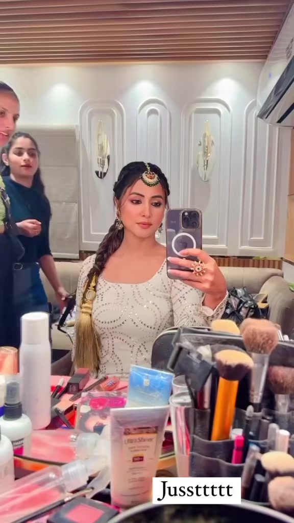 @Hina Khan 💎