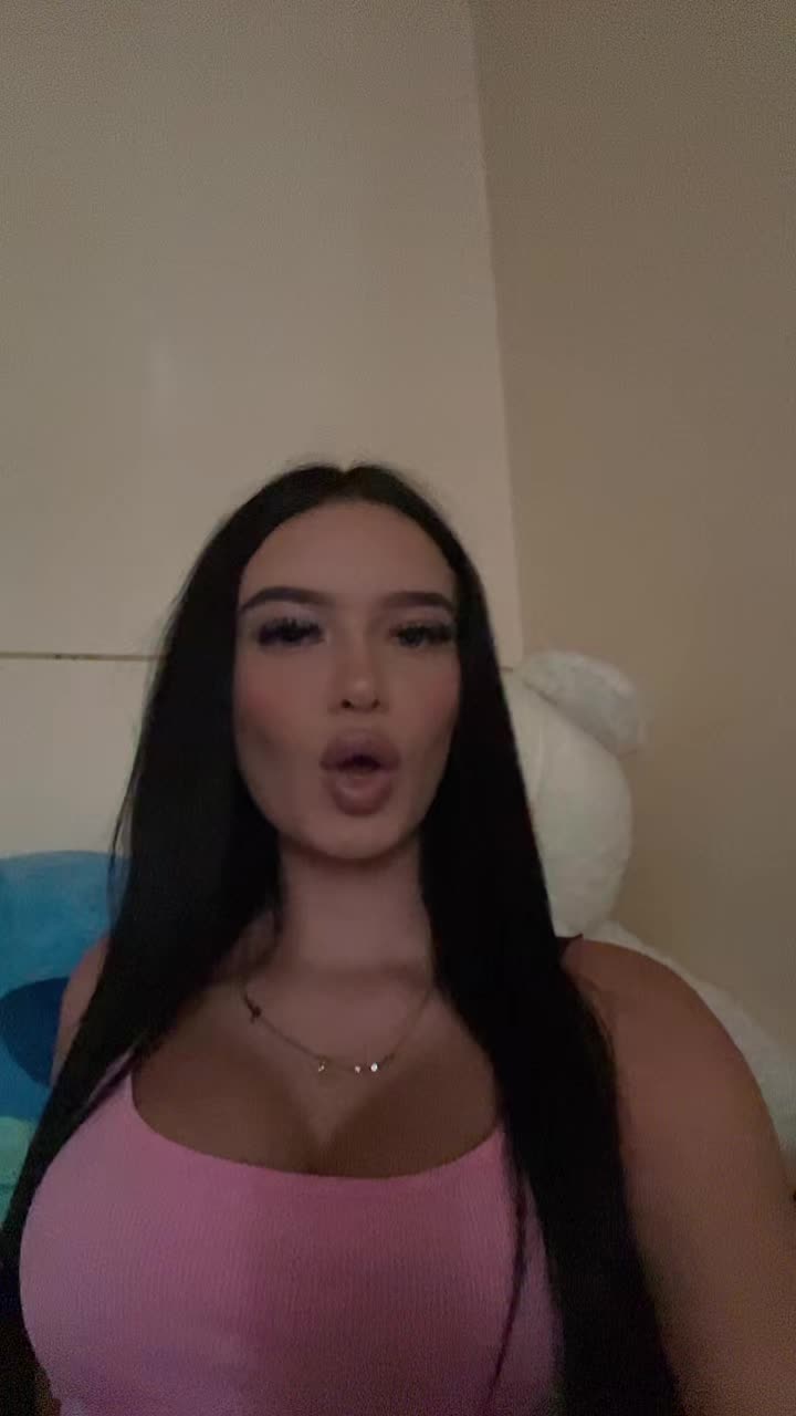 @𝔢𝔩𝔦𝔫𝔞